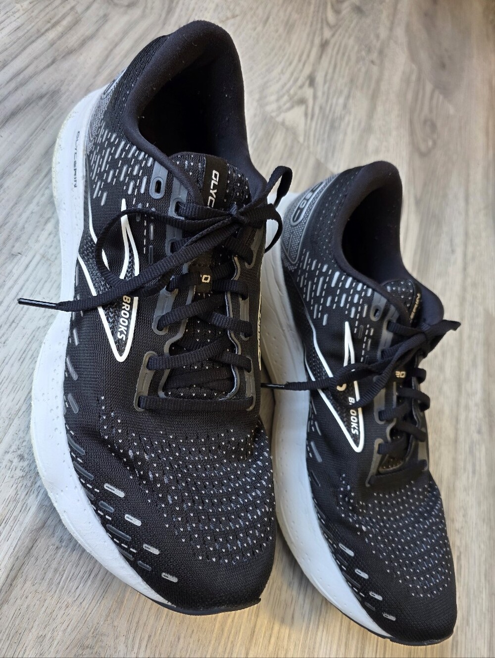 Brooks Glycerin 20 Men’s Size 12 2E Wide Running Shoes